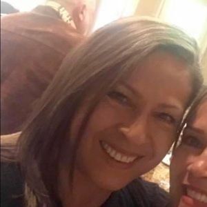 Meet your Posher, Clemencia